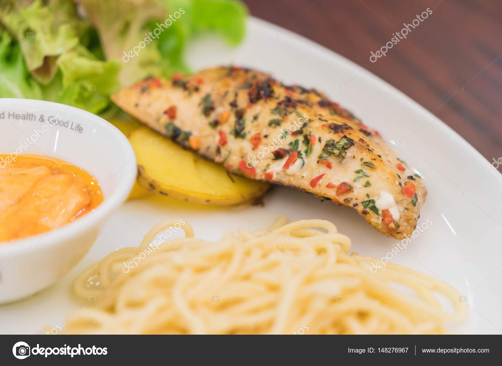 Kızarmış Karides, Levrek (Tartar Soslu) Kızarmış Karides, Levrek (Tartar Soslu)