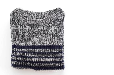 Gömlek, kazak beyaz arka plan üzerine