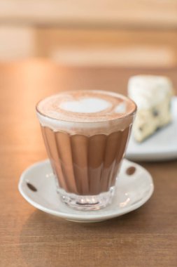 sıcak mocha ile kek kahve