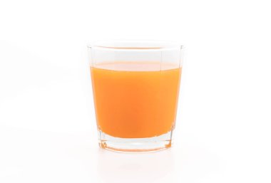 Beyaz arkaplanda portakal suyu