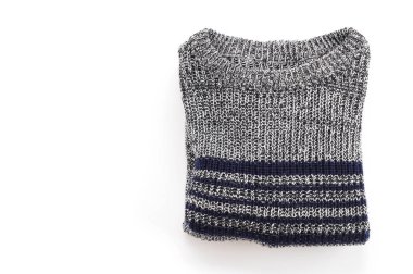 Gömlek, kazak beyaz arka plan üzerine