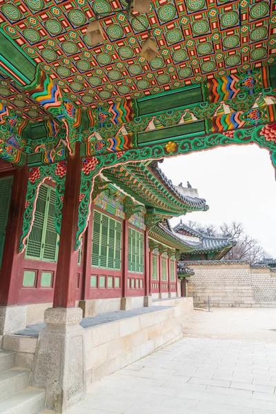 Changdeokgung Palast schöne traditionelle Architektur — Stockfoto