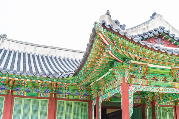 Palacio Changdeokgung Hermosa arquitectura tradicional en Seúl — Foto de Stock