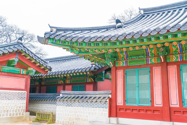 Changdeokgung Palats vacker traditionell arkitektur i Seoul — Stockfoto