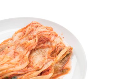 Beyaz arka planda kimçi - Kore yemekleri