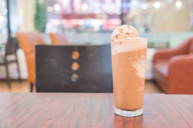 Dondurmalı çikolatalı frappe