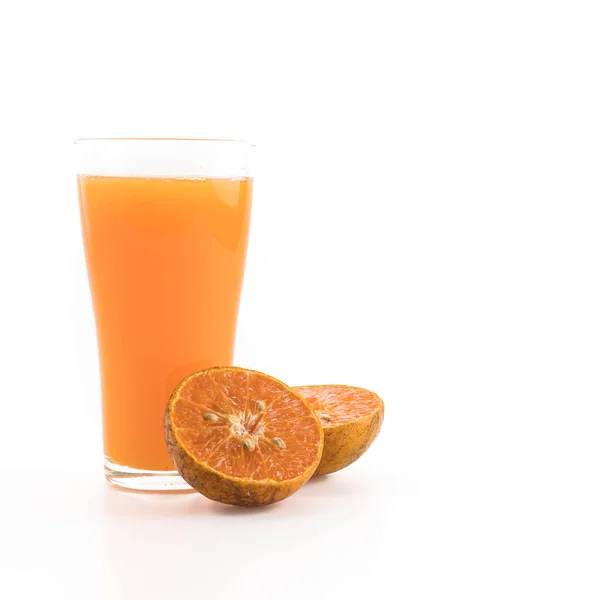 Succo d'arancia su sfondo bianco — Foto Stock