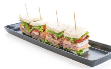 beyaz zemin üzerinde sandviç