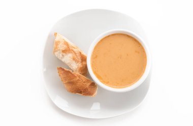 Beyaz arka plan üzerinde Istakoz çorbası