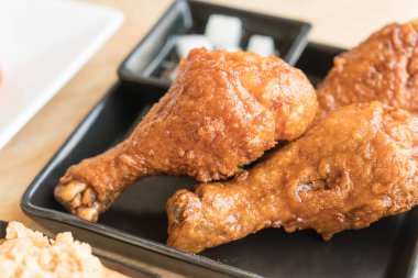 Kore kızarmış tavuk 