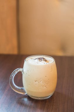 kahve frappe tepesi cam ile 