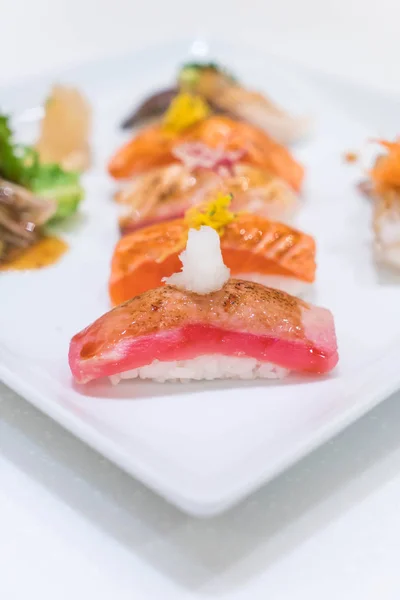 Aburi nigiri set — Stockfoto