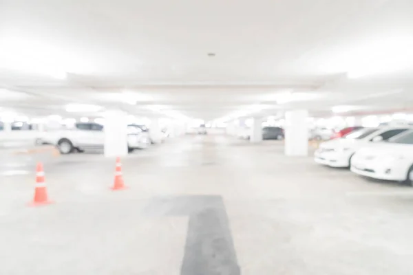 Абстрактний розмитий паркінг автомобіля в приміщенні — стокове фото