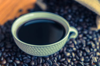 siyah kahve fincanı