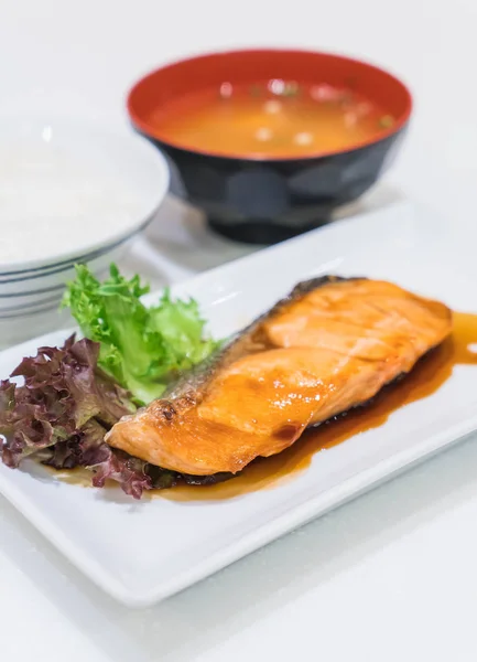 Somon teriyaki - stil alimentar japonez — Fotografie, imagine de stoc