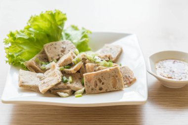 Vietnamca sosis tabakta - Vietnamca gıda