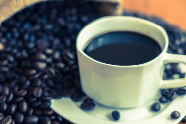 siyah kahve fincanı