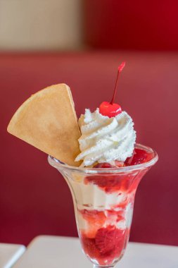 Çilekli dondurma dondurma Cafe
