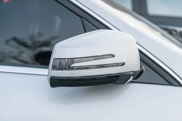 Side rear-view mirror — Stock Photo, Image