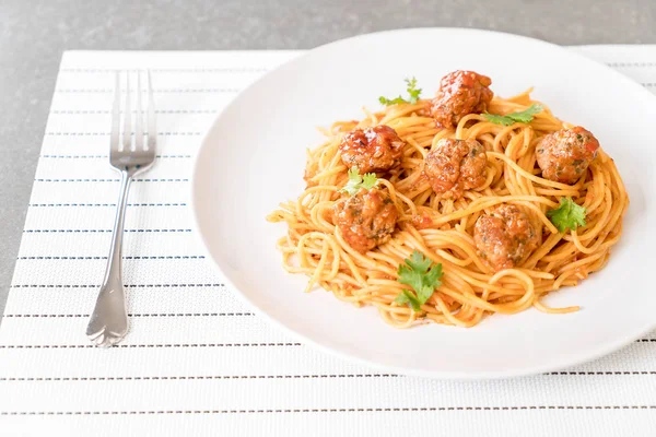 Espaguetis y albóndigas — Foto de Stock