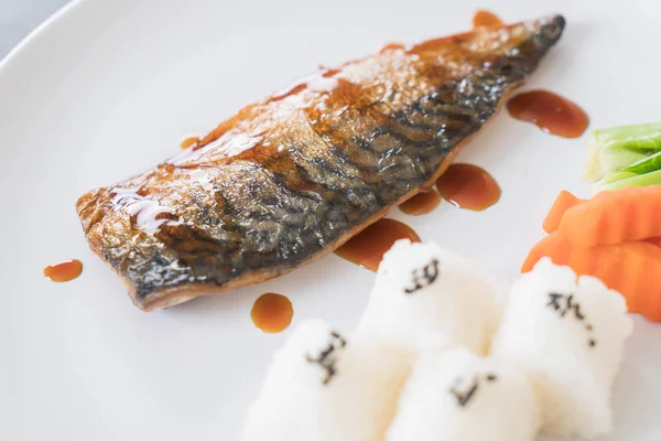 Sos de pește Saba la grătar — Fotografie, imagine de stoc