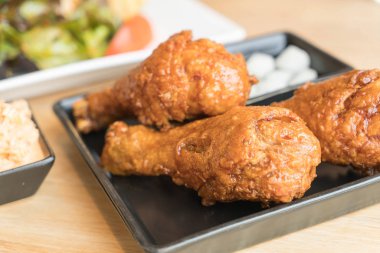 Kore kızarmış tavuk 