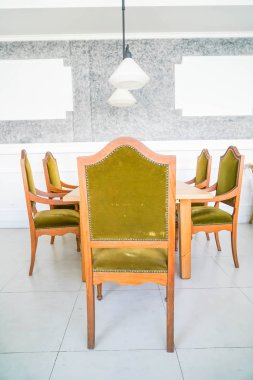 boş masa ve sandalye Cafe