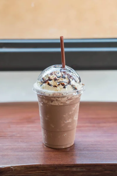 Frullato al cioccolato in caffetteria — Foto Stock