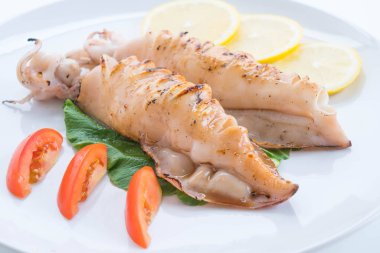 teriyaki soslu kızarmış kalamar