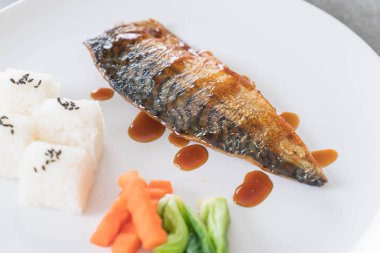 Izgara Saba balık sosu