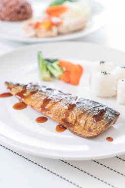 Izgara Saba balık sosu