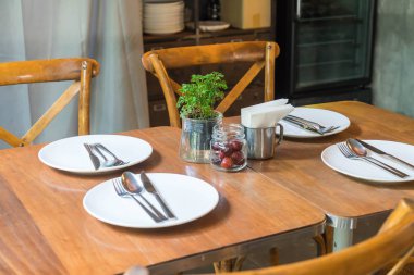 yemek masada ayarla tablo 