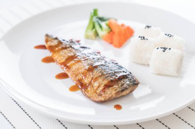 Izgara Saba balık sosu