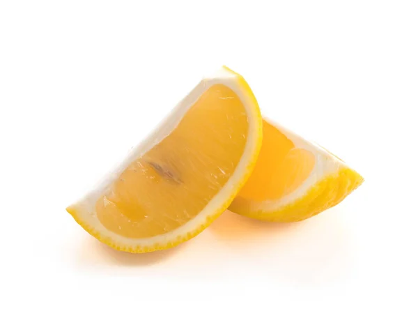 Limón fresco sobre blanco — Foto de Stock