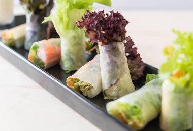 Taze sebze şehriye böreği