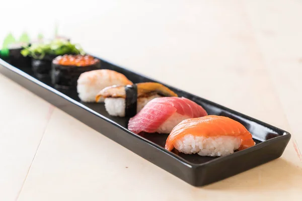 Karışık sushi set — Stok fotoğraf