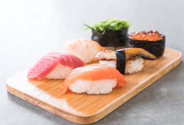 karışık sushi set