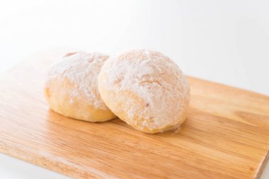 Taze tereyağlı ekmek