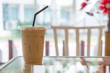 Kahve dükkanında buzlu kahve.