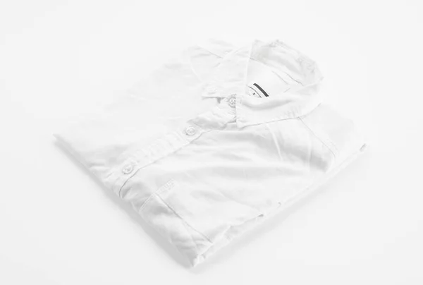 Camisa sobre fundo branco — Fotografia de Stock