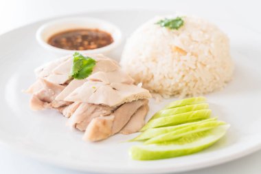  haşlanmış tavuk pilav ile