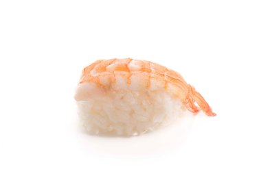 karides suşi beyaz zemin üzerine