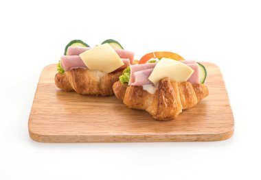 jambon ve peynirli ay çöreği 