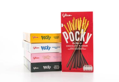 Bangkok, Tayland - 9 Haziran 2016: Bisküvi sopa kutusuyla pocky 