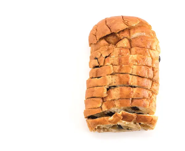 Хлеб изюма на белом фоне — стоковое фото