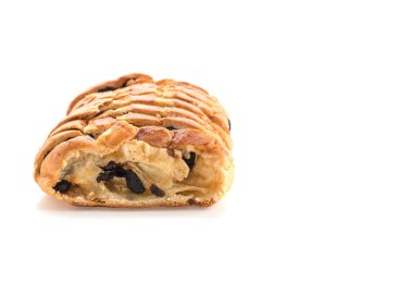 beyaz zemin üzerine üzümlü ekmek