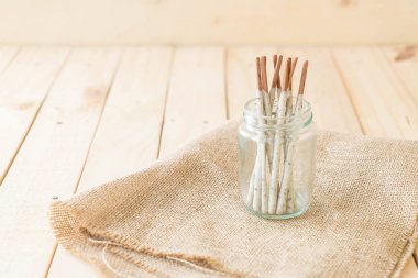 tanımlama bilgisi ve aromalı kremalı bisküvi stickbiscuit sopayla