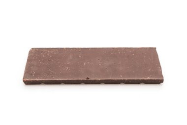 Beyaz arkaplanda çikolata çubukları