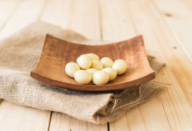 beyaz çikolatalı top