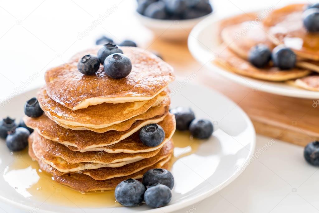 pancakes with blueberry